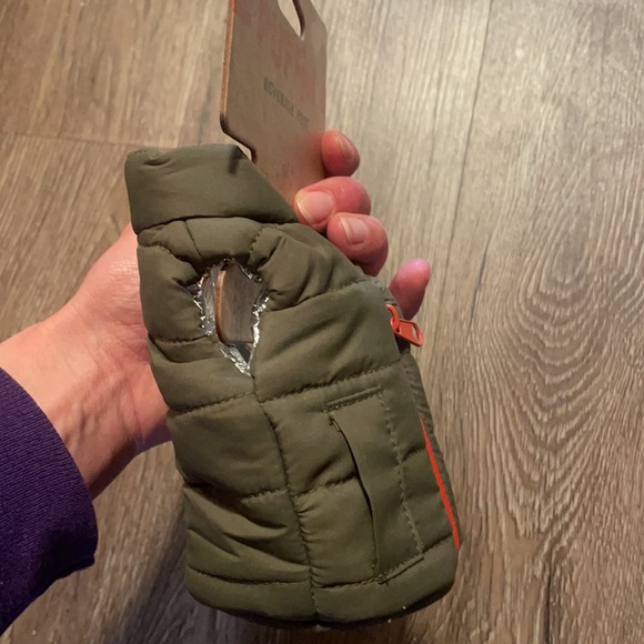 Puffin Beverage Puffy Vest Koozie with zipper - Picture 3 of 3